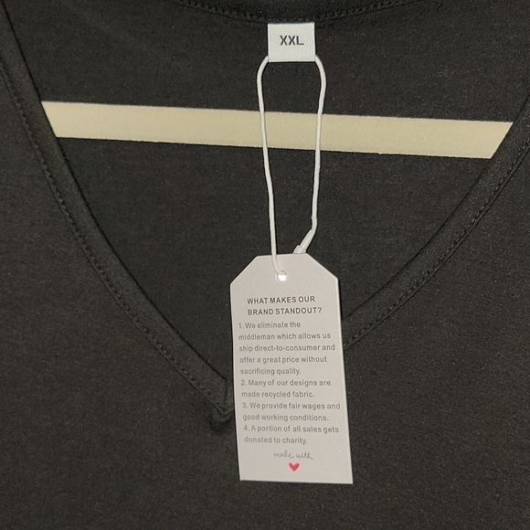 Made with love size XXL black short sleeve v neck top. New with tags - Picture 6 of 7